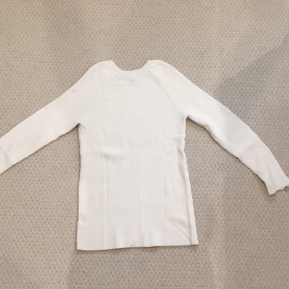 A Pea in the Pod Maternity Sweater - Picture 3 of 3